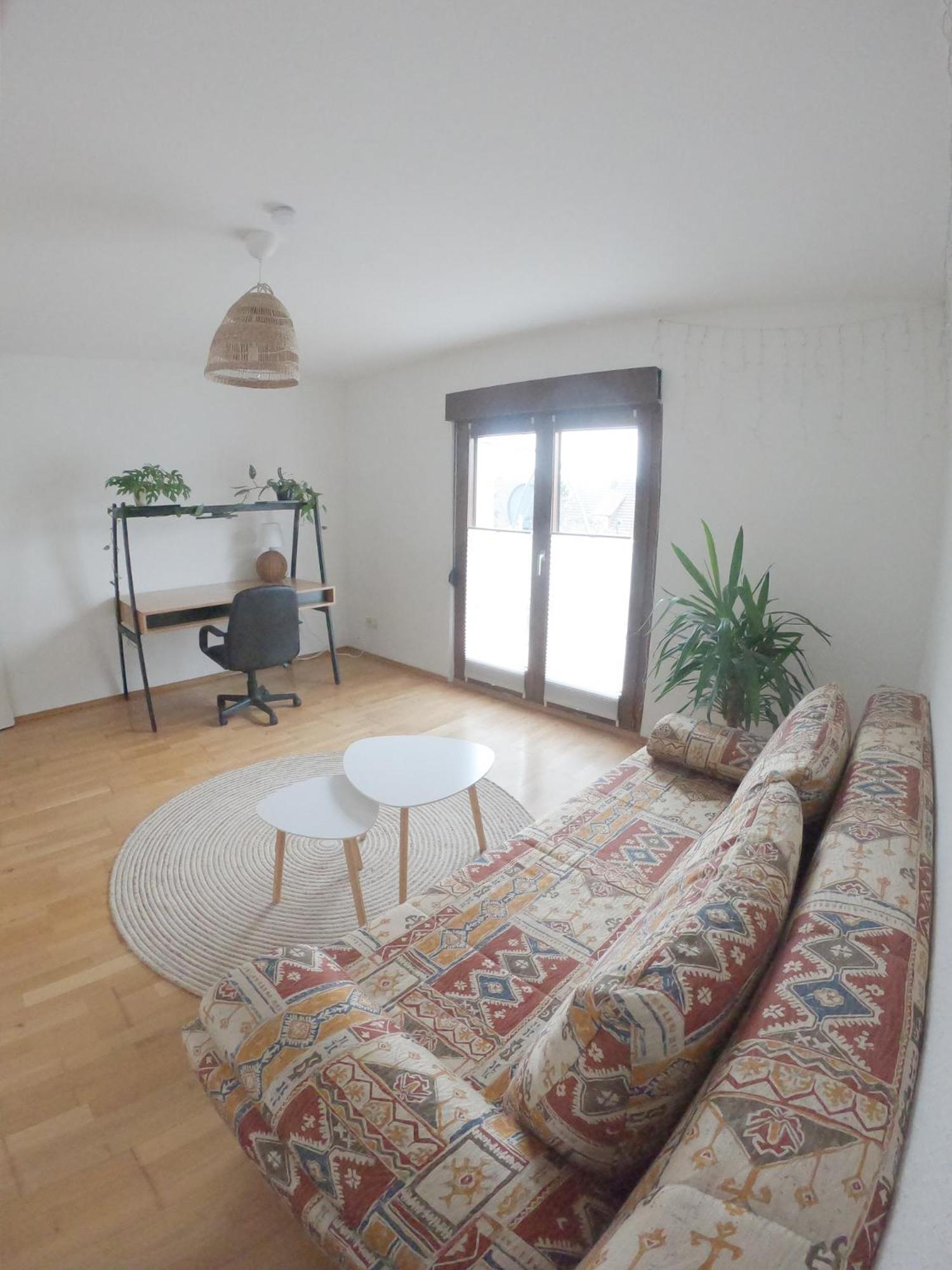 Happybnb Apartment Mit Sonniger Terrasse Lochgau Exteriör bild