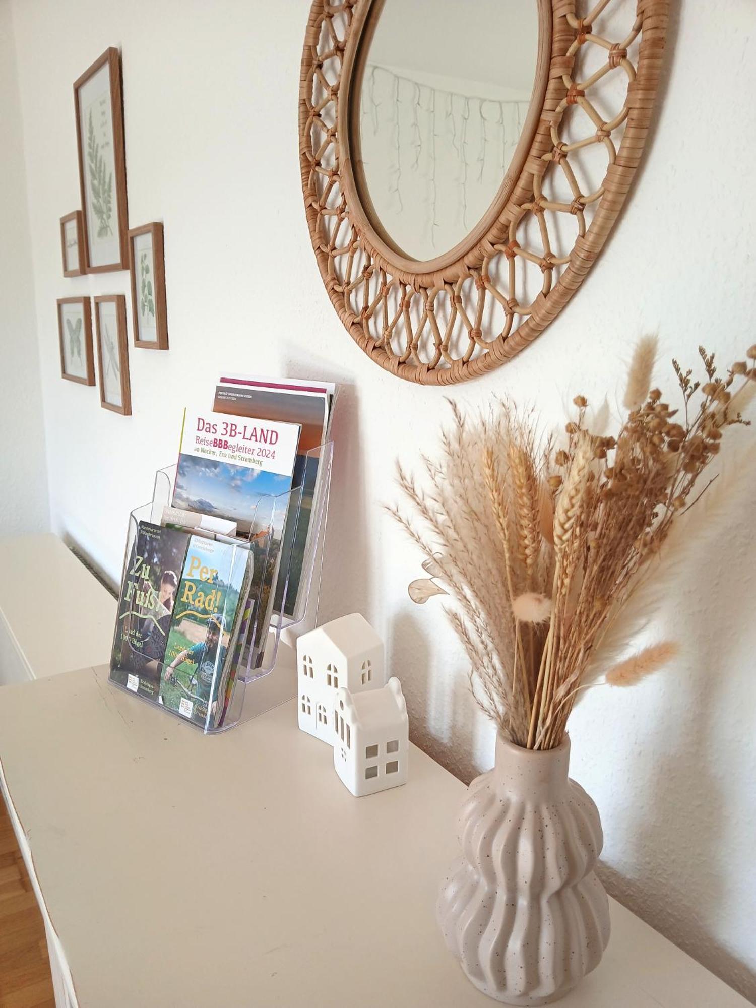 Happybnb Apartment Mit Sonniger Terrasse Lochgau Exteriör bild